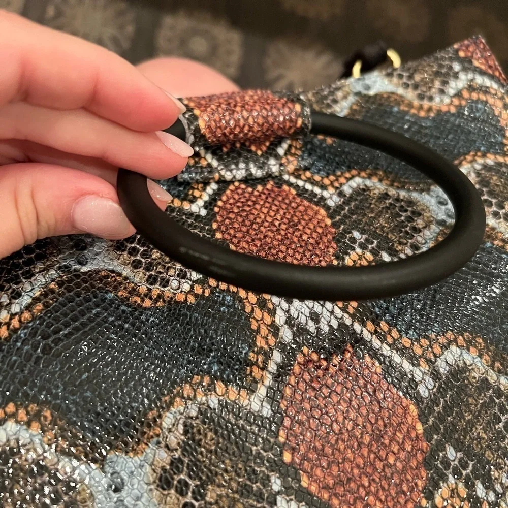 CERI HOOVER SIMONE PURSE- CARIOCA